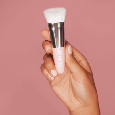 【Kylie by Kylie Jenner】Detox Face Mask & Face Mask Brush Detox Face Mask & Brush | Kylie Skin by Kylie Jenner – Kylie